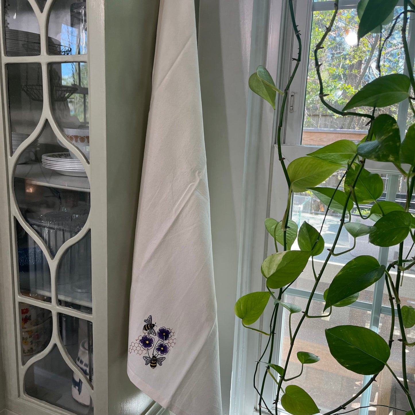 Kitchen Towel - Buzzing Bees